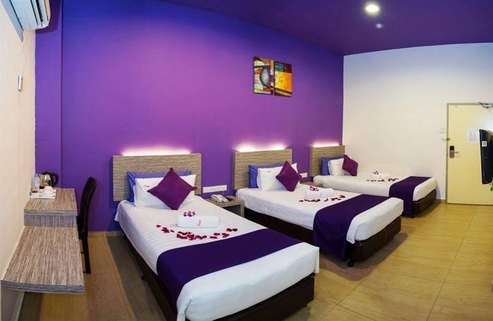 Here Hotel Skudai Zewnętrze zdjęcie